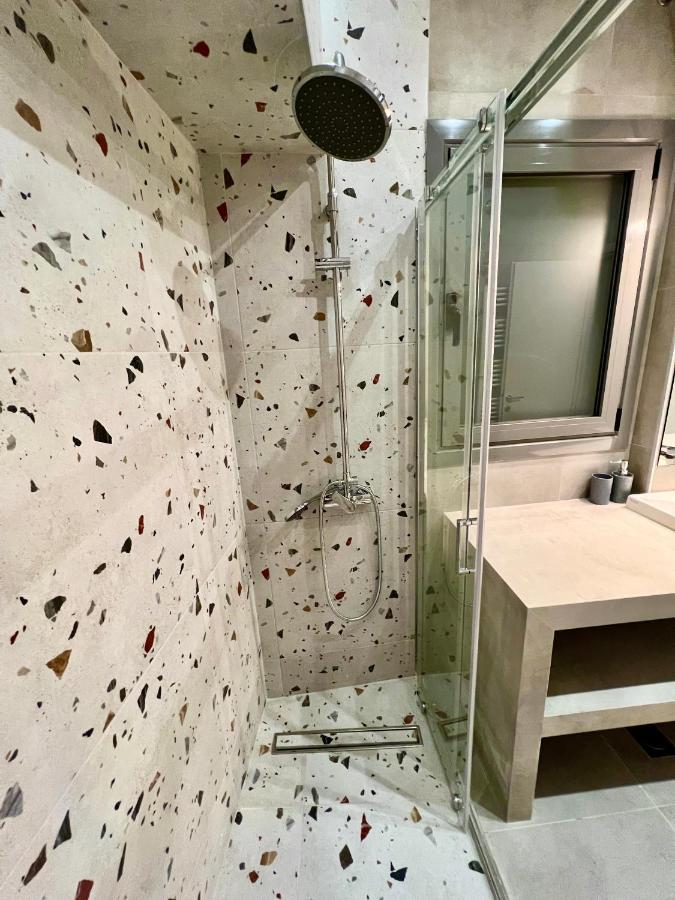 Smart Lux Apartment B เอเธนส์ ภายนอก รูปภาพ